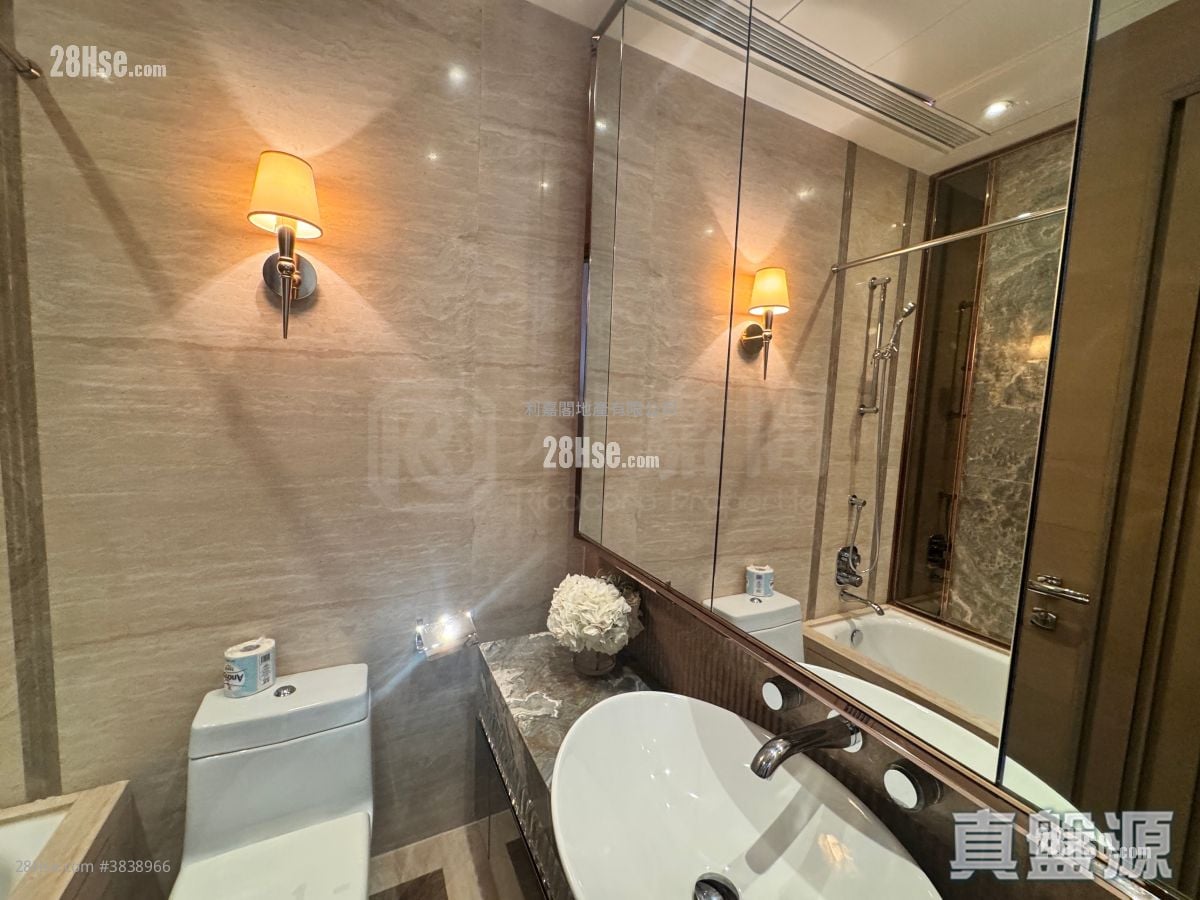 Stars By The Harbour Rental 2,188 ft²