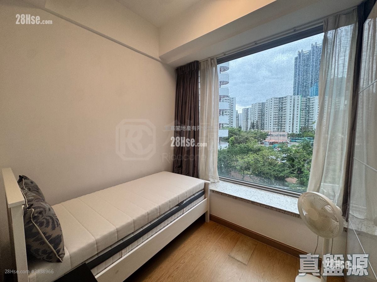 Stars By The Harbour Rental 2,188 ft²