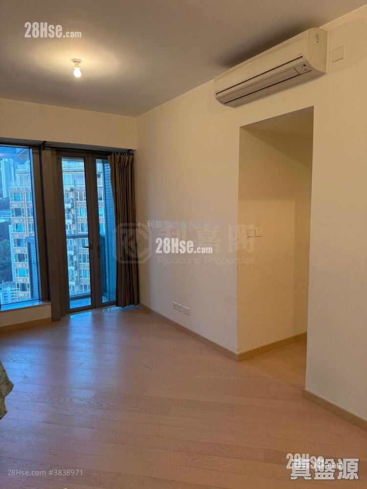 Grand Central Rental 3 Bedrooms , 1 Bathroom 599 ft²