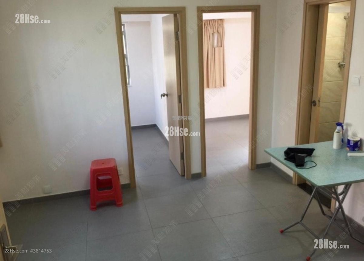 Fung Yat Building Sell 2 Bedrooms , 1 Bathroom 341 ft²