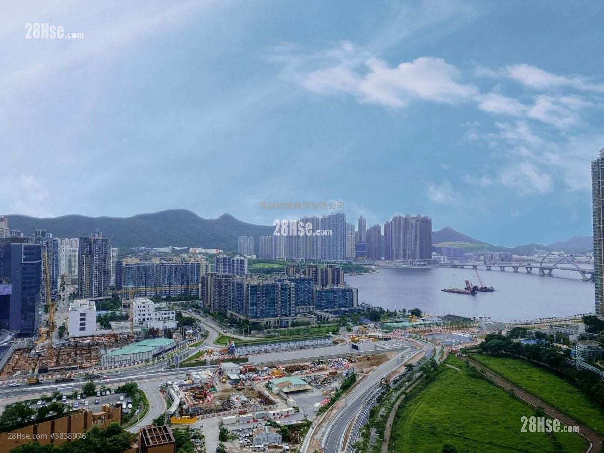 Metro Town Rental 2 Bedrooms , 1 Bathroom 476 ft²