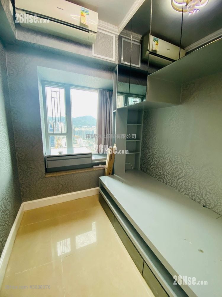 Metro Town Rental 2 Bedrooms , 1 Bathroom 476 ft²