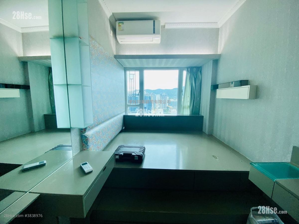 Metro Town Rental 2 Bedrooms , 1 Bathroom 476 ft²