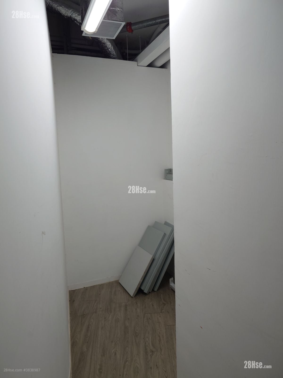 南益商業中心 租盤 7,355 平方呎