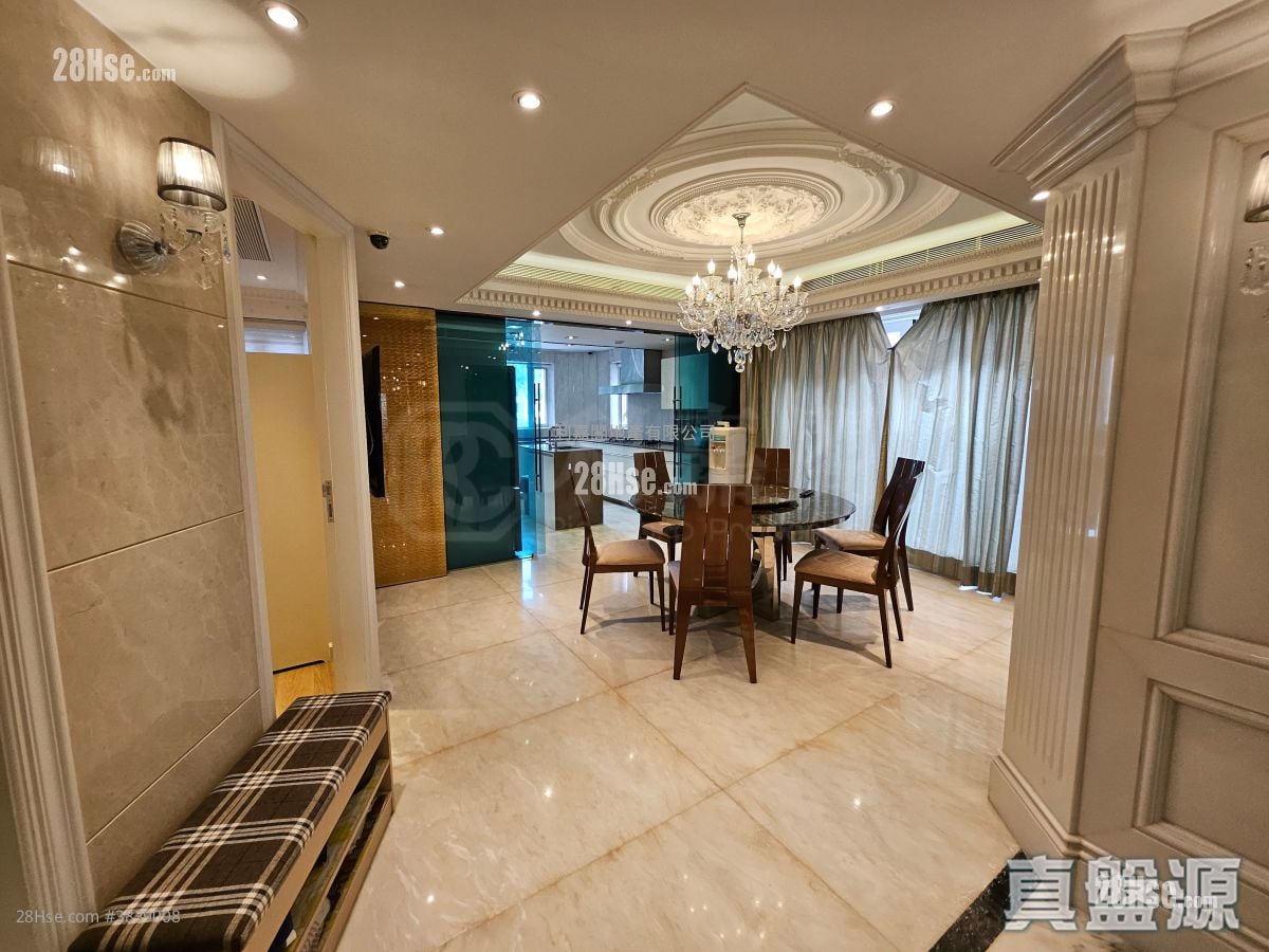 Silver Crest Sell 5+ Bedrooms , 4 Bathrooms 3,256 ft²