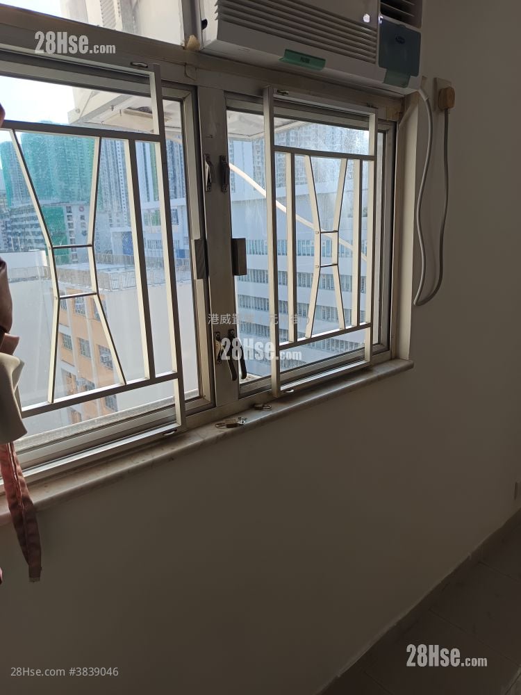 Manor Centre Rental 1 Bedroom 322 ft²