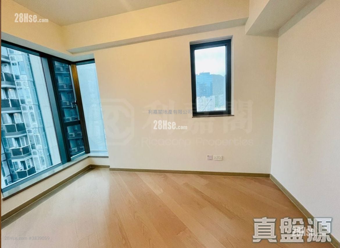 The Southside Sell 3 Bedrooms 921 ft²