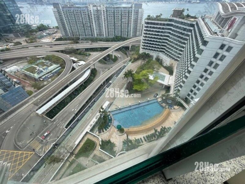 The Metropolis Residence Sell 2 Bedrooms 488 ft²
