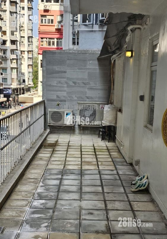 Paterson Building Sell 3 Bedrooms , 1 Bathroom 688 ft²