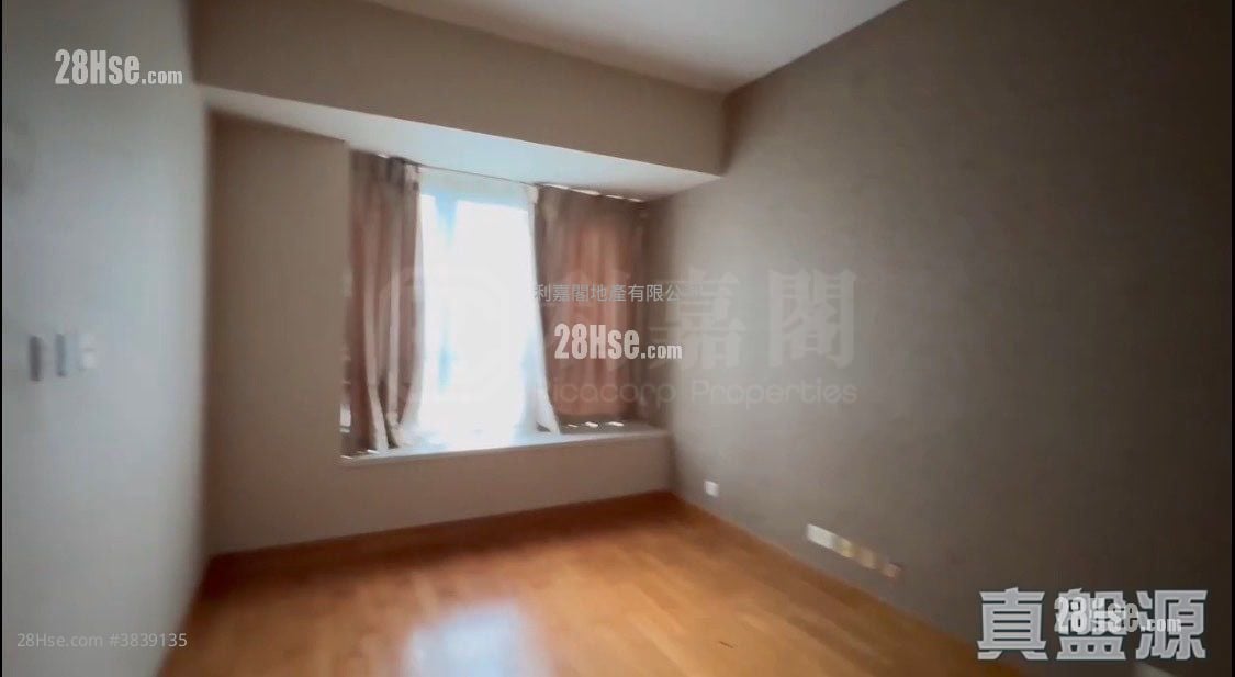 The Harbourside Rental 743 ft²