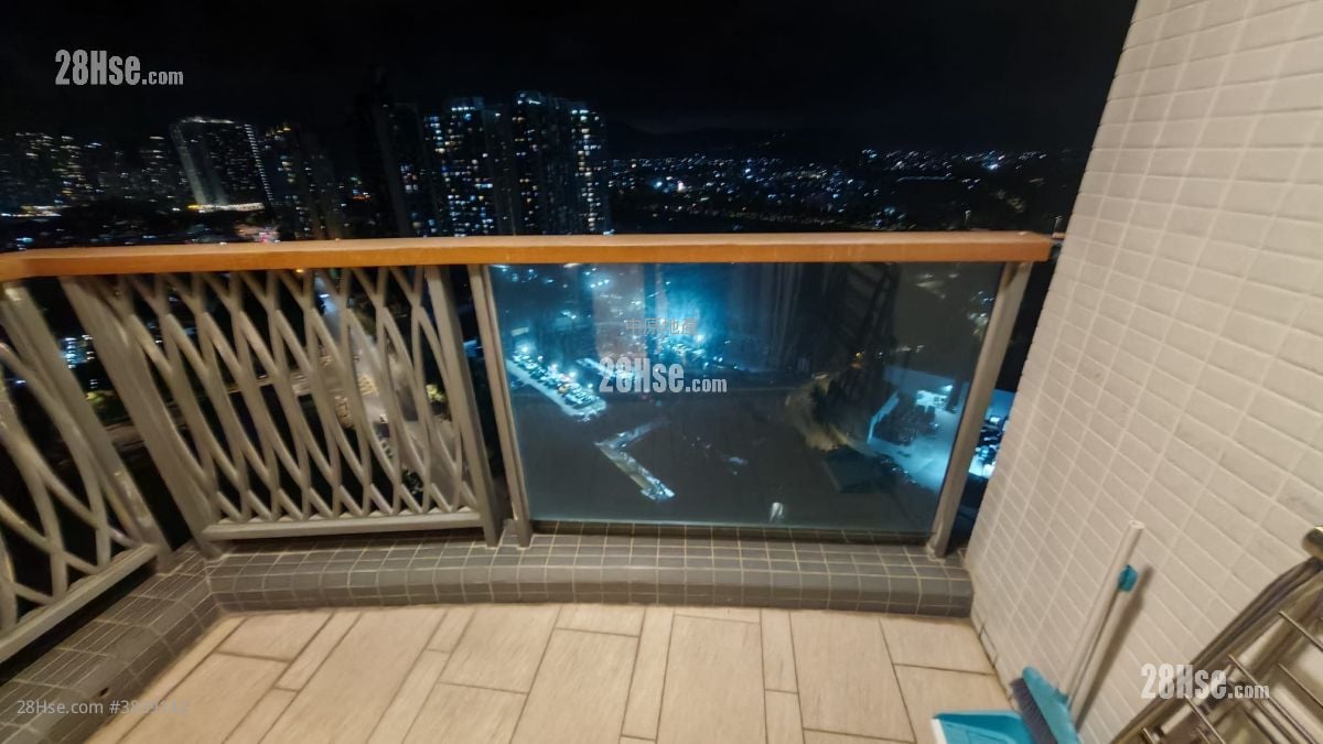 Emerald Green Sell 4 Bedrooms 1,108 ft²