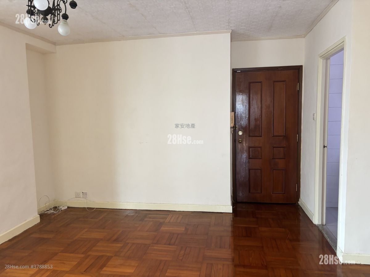 Crystal Park Sell 2 Bedrooms , 1 Bathroom 477 ft²
