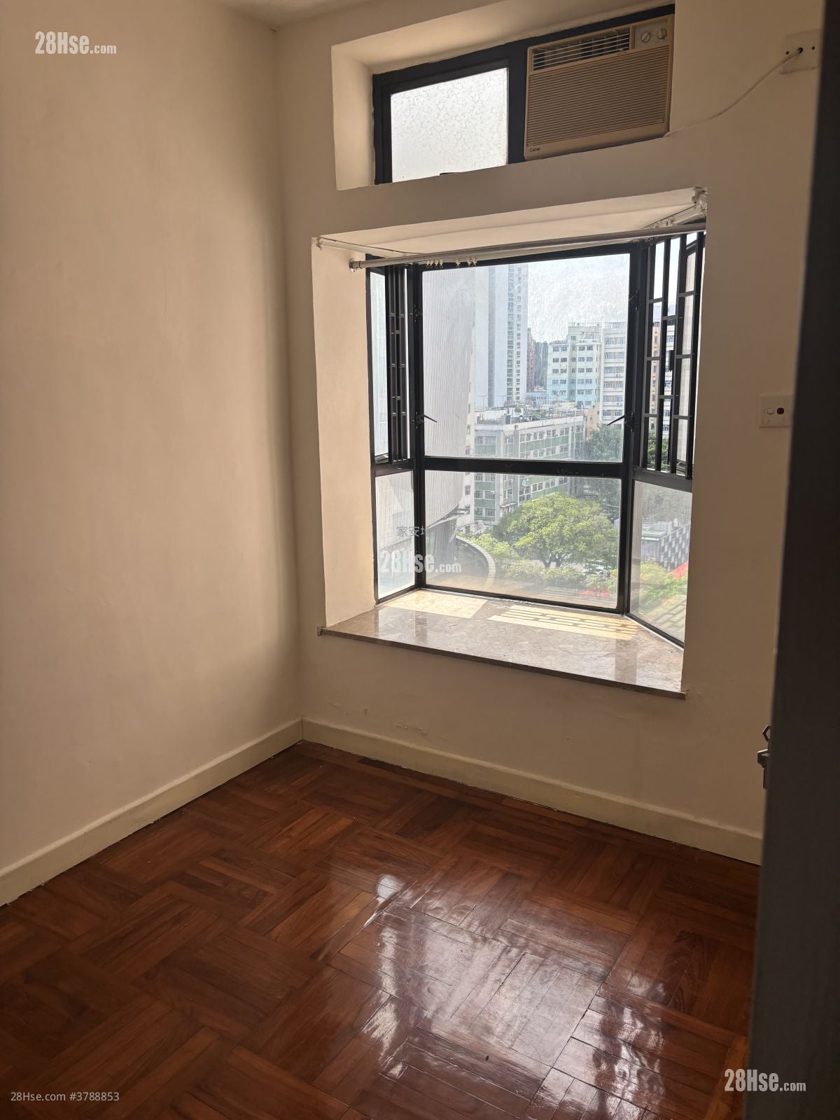 Crystal Park Sell 2 Bedrooms , 1 Bathroom 477 ft²