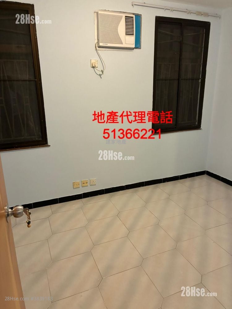 村屋 租盘 3 房 , 2 浴室 700 平方尺