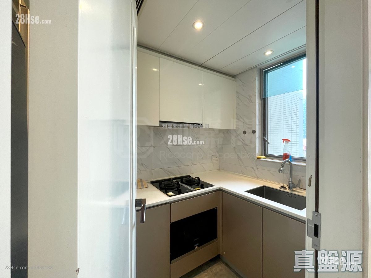 Savannah Sell 2 Bedrooms 487 ft²