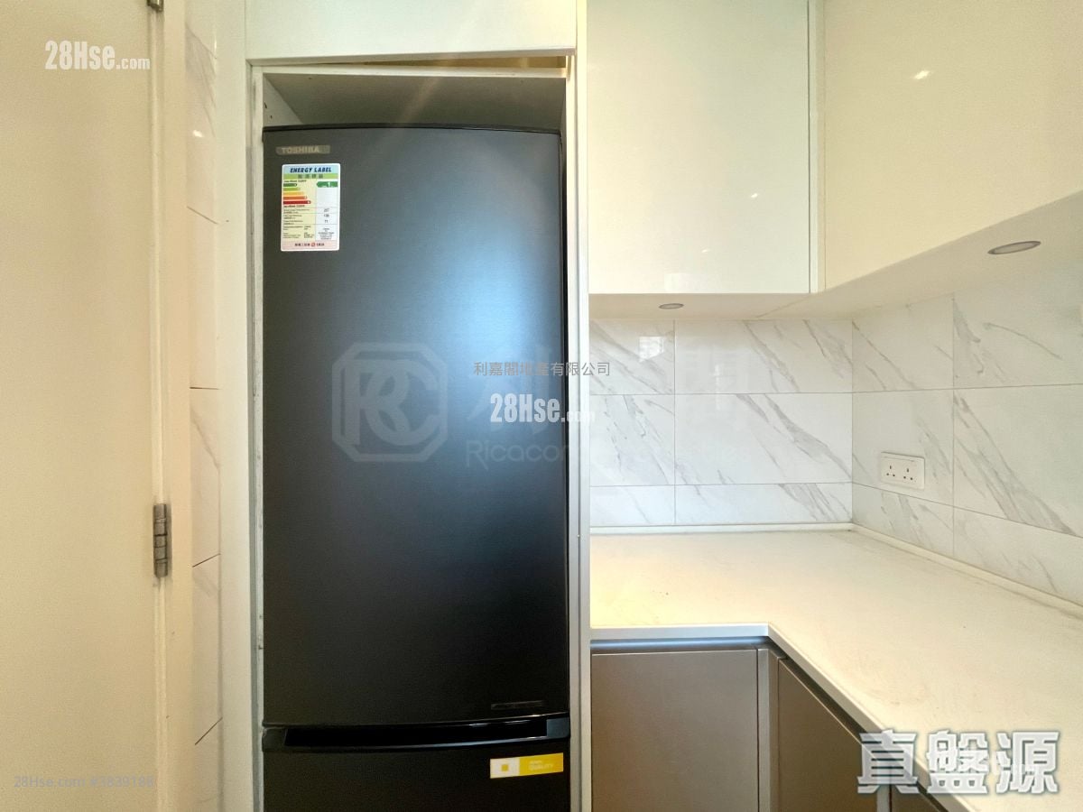 Savannah Sell 2 Bedrooms 487 ft²