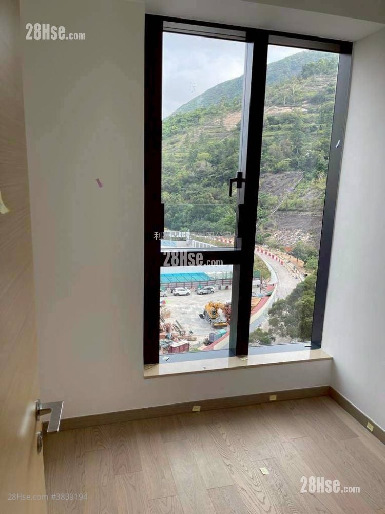 The Grand Marine Sell 2 Bedrooms , 1 Bathroom 410 ft²