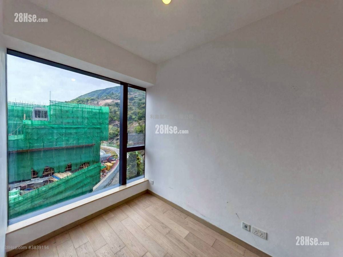The Grand Marine Sell 2 Bedrooms , 1 Bathroom 410 ft²