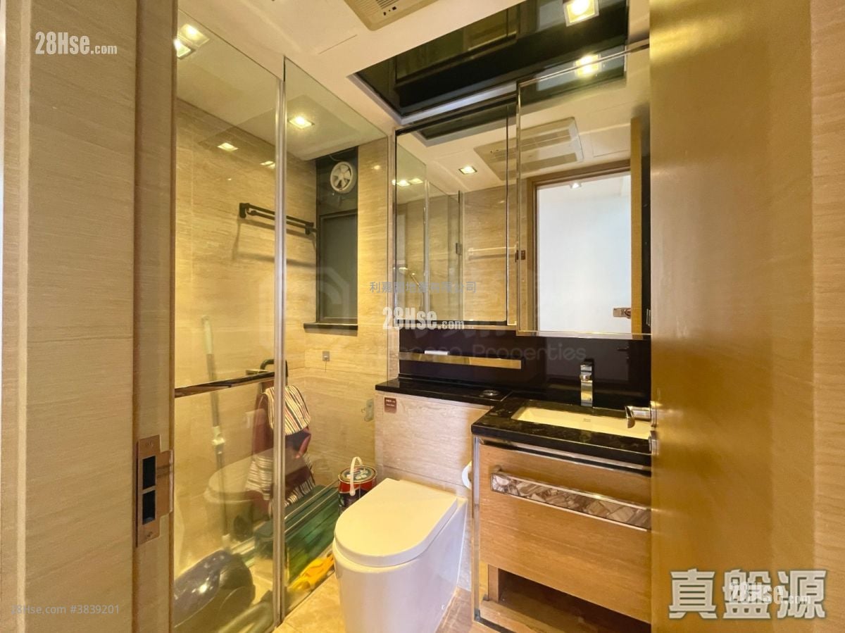 The Wings Rental 3 Bedrooms , 2 Bathrooms 693 ft²