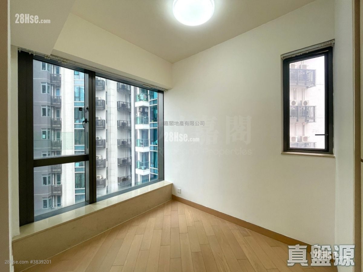 The Wings Rental 3 Bedrooms , 2 Bathrooms 693 ft²