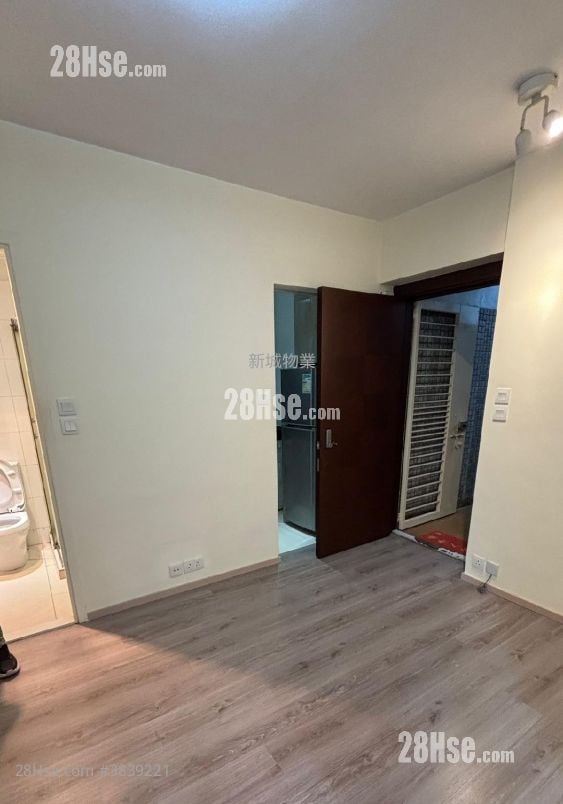 Whampoa Estate Sell 321 ft²