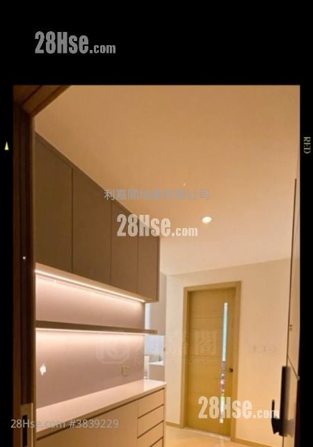 Grand Central Sell 3 Bedrooms , 2 Bathrooms 909 ft²