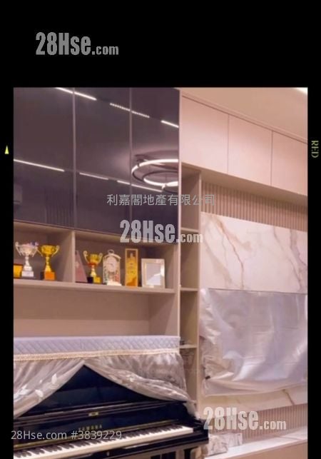 Grand Central Sell 3 Bedrooms , 2 Bathrooms 909 ft²