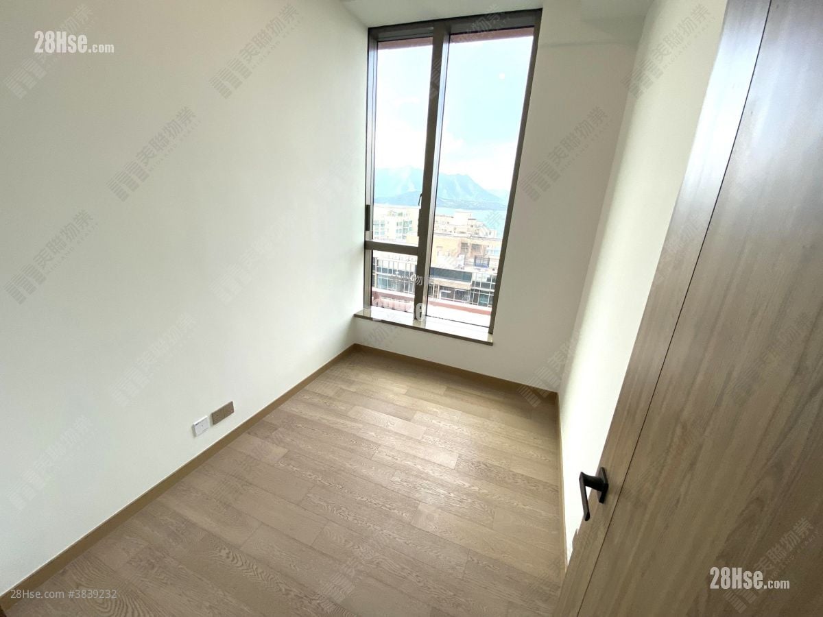 Centra Horizon Rental 2 Bedrooms , 2 Bathrooms 620 ft²