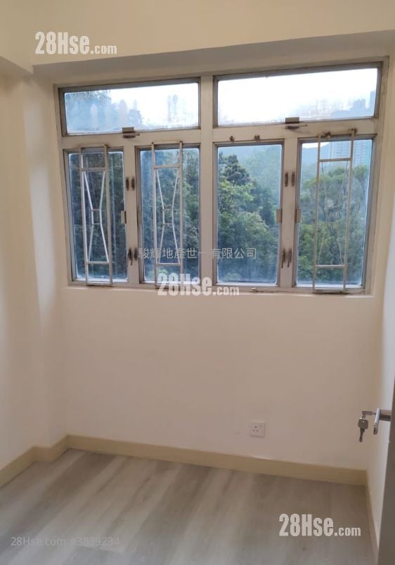 Yen Lok Building Sell 285 ft²