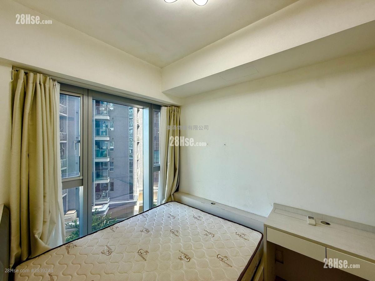 Century Link Sell 2 Bedrooms , 1 Bathroom 468 ft²
