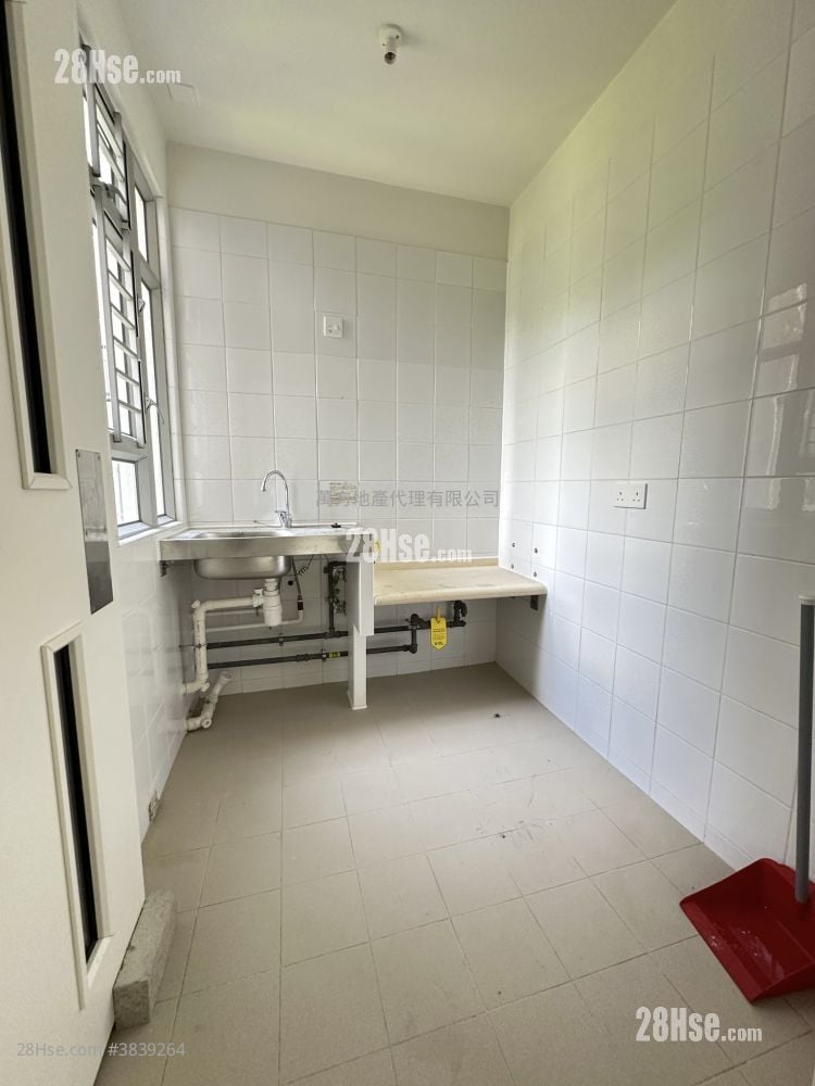 Kam Chun Court Sell 1 Bedroom , 1 Bathroom 418 ft²