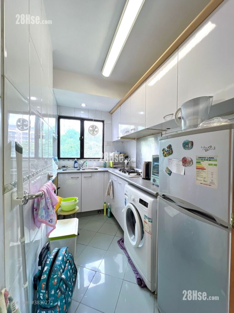 Villa Sapphire Sell 4 Bedrooms , 2 Bathrooms 702 ft²