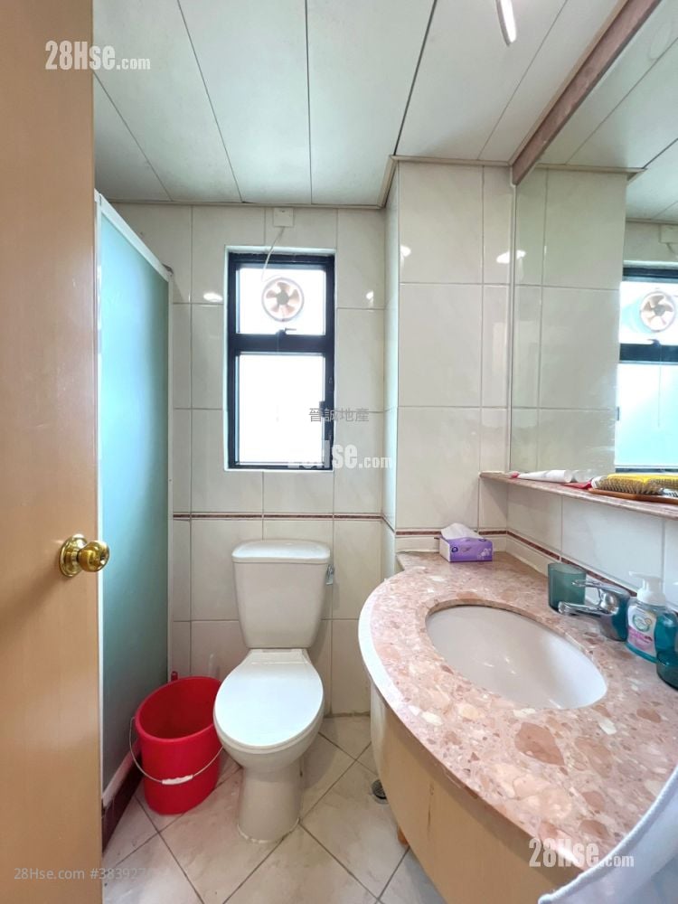 Villa Sapphire Sell 4 Bedrooms , 2 Bathrooms 702 ft²