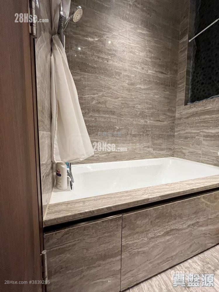 Maya Sell 2 Bedrooms , 1 Bathroom 547 ft²