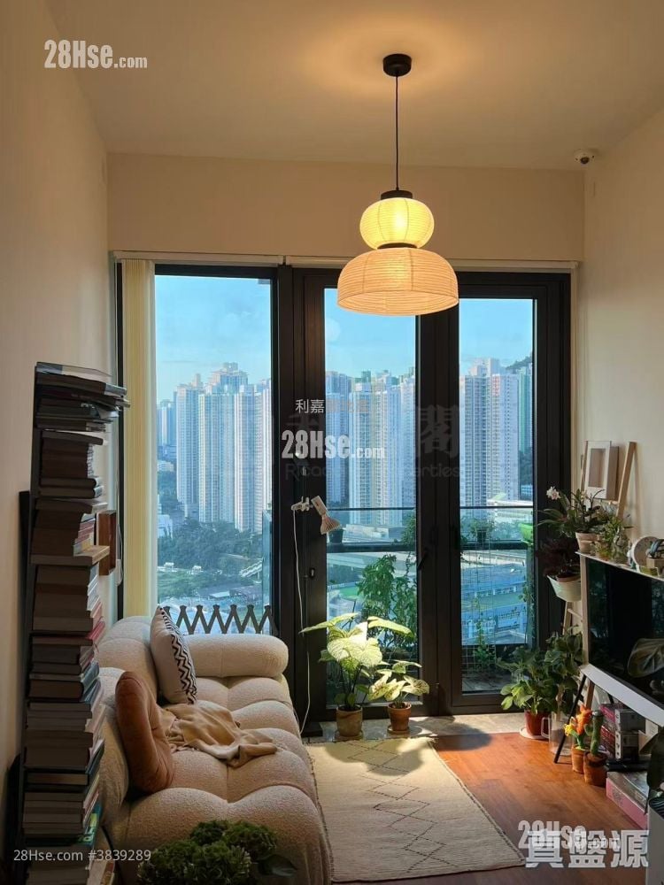 Maya Sell 2 Bedrooms , 1 Bathroom 500 ft²