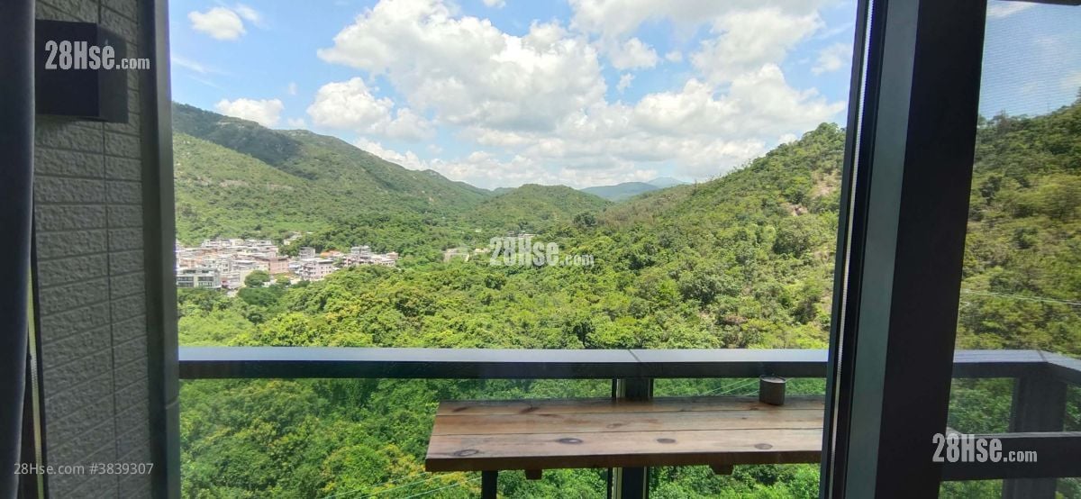Le Pont Rental 4 Bedrooms , 2 Bathrooms 797 ft²
