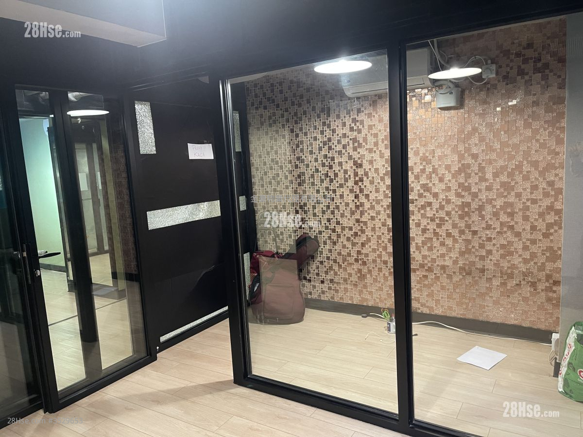 Causeway Bay Centre Rental 3 Bedrooms