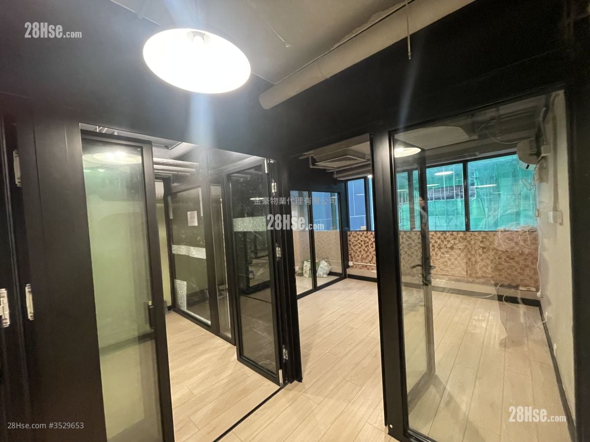 Causeway Bay Centre Rental 3 Bedrooms
