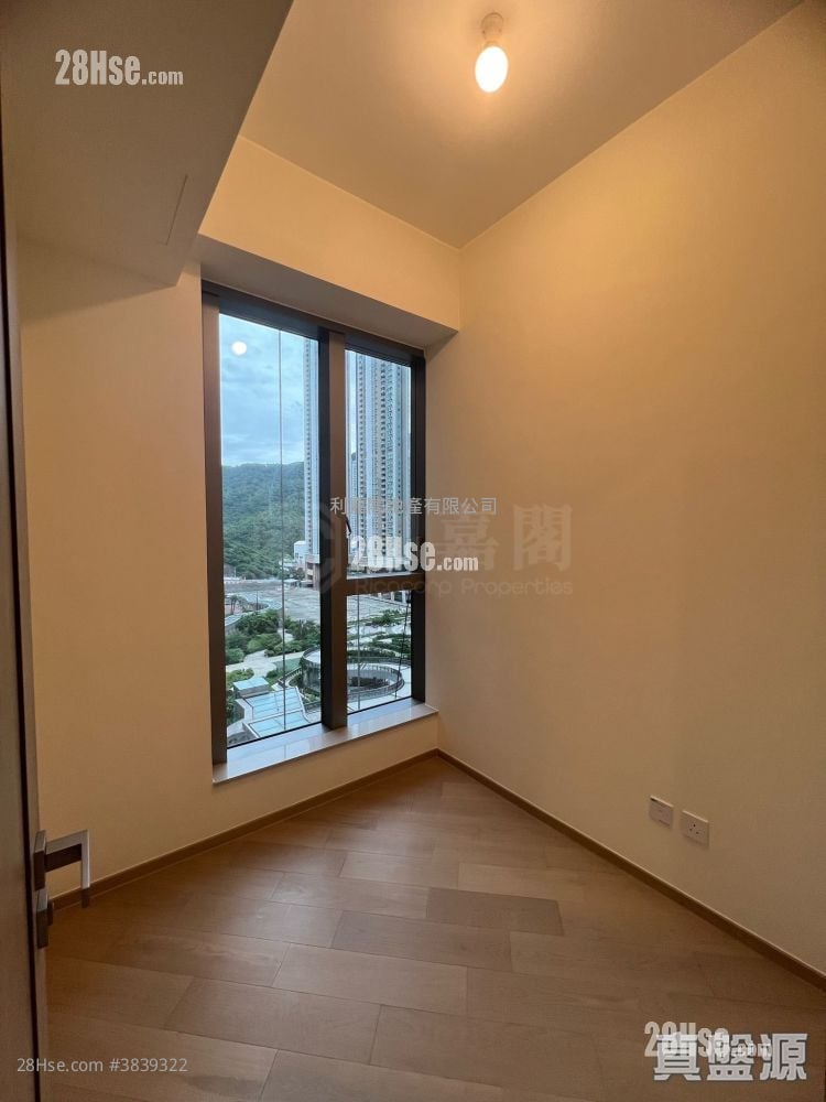 Villa Garda I Sell 2 Bedrooms , 1 Bathroom 455 ft²