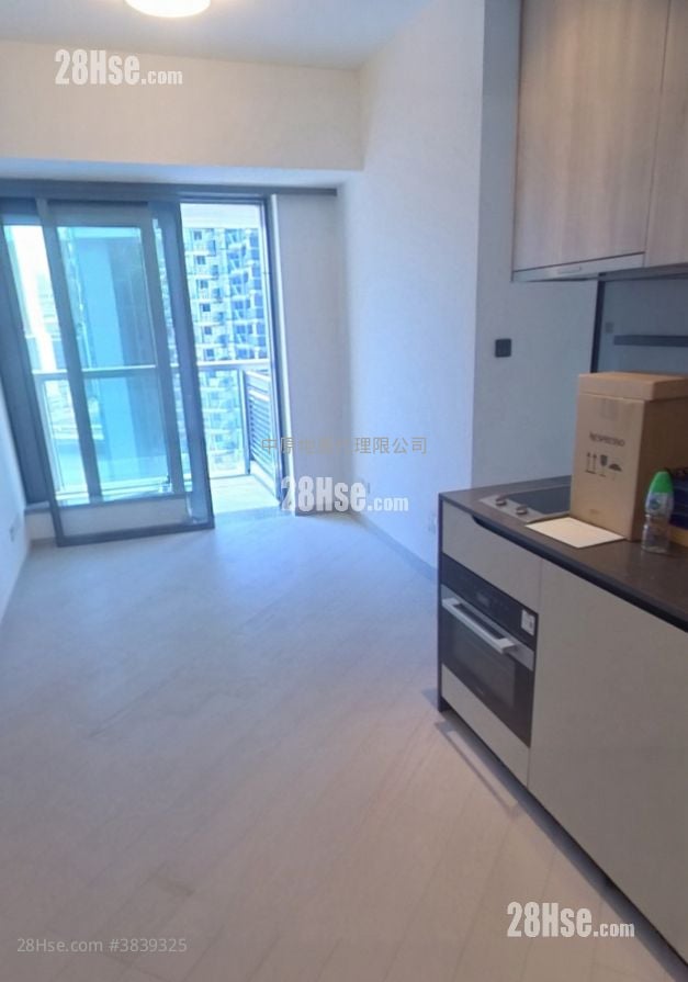 Twin Victoria Sell 2 Bedrooms , 1 Bathroom 447 ft²