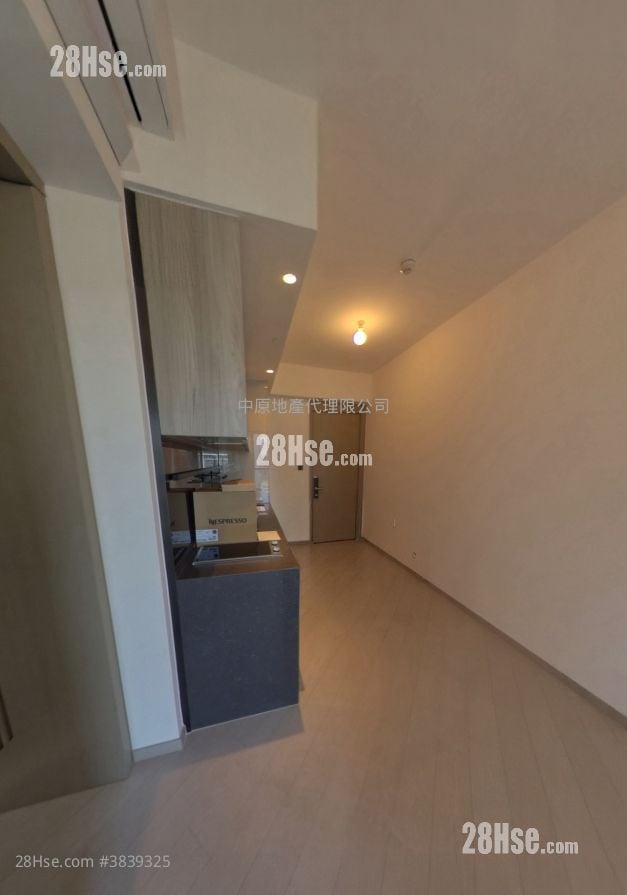 Twin Victoria Sell 2 Bedrooms , 1 Bathroom 447 ft²