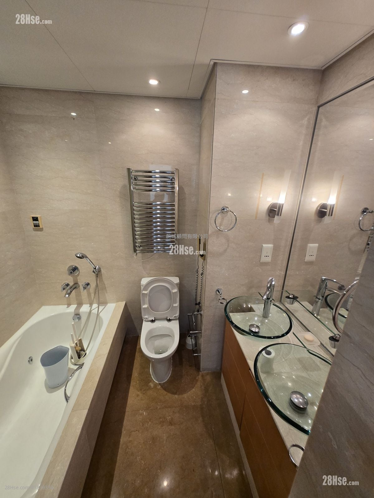 Residence Bel-Air Sell 4 Bedrooms , 3 Bathrooms 1,886 ft²