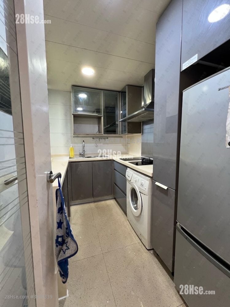 The Capitol Sell 3 Bedrooms 713 ft²