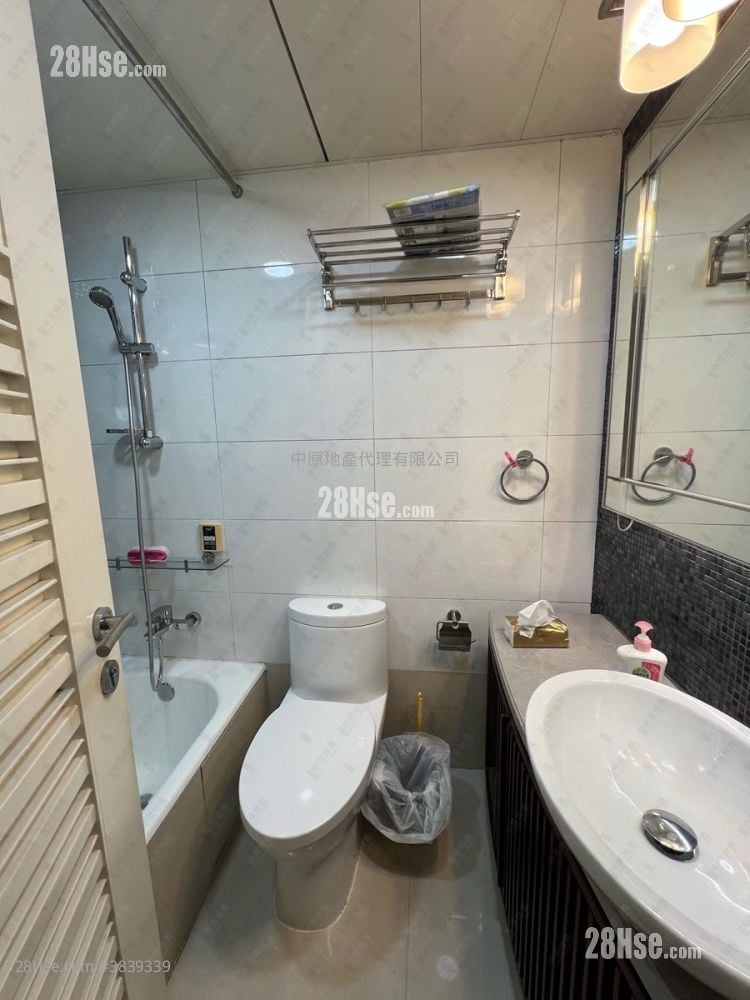 The Capitol Sell 3 Bedrooms 713 ft²