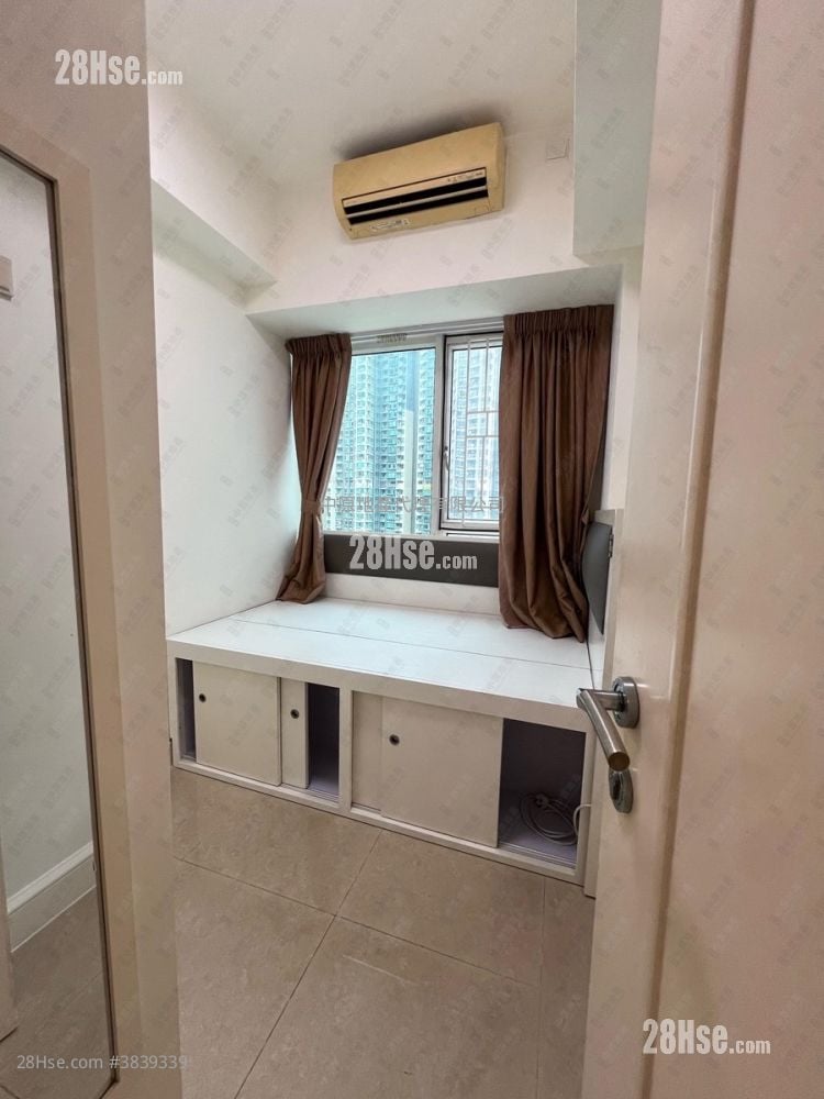 The Capitol Sell 3 Bedrooms 713 ft²