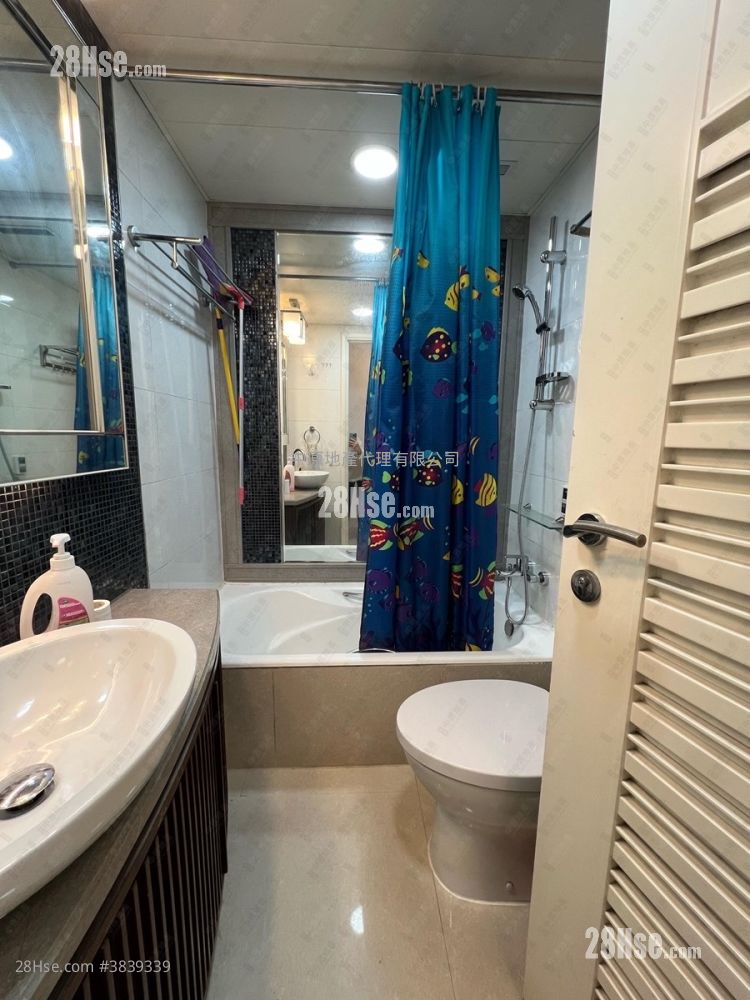 The Capitol Sell 3 Bedrooms 713 ft²