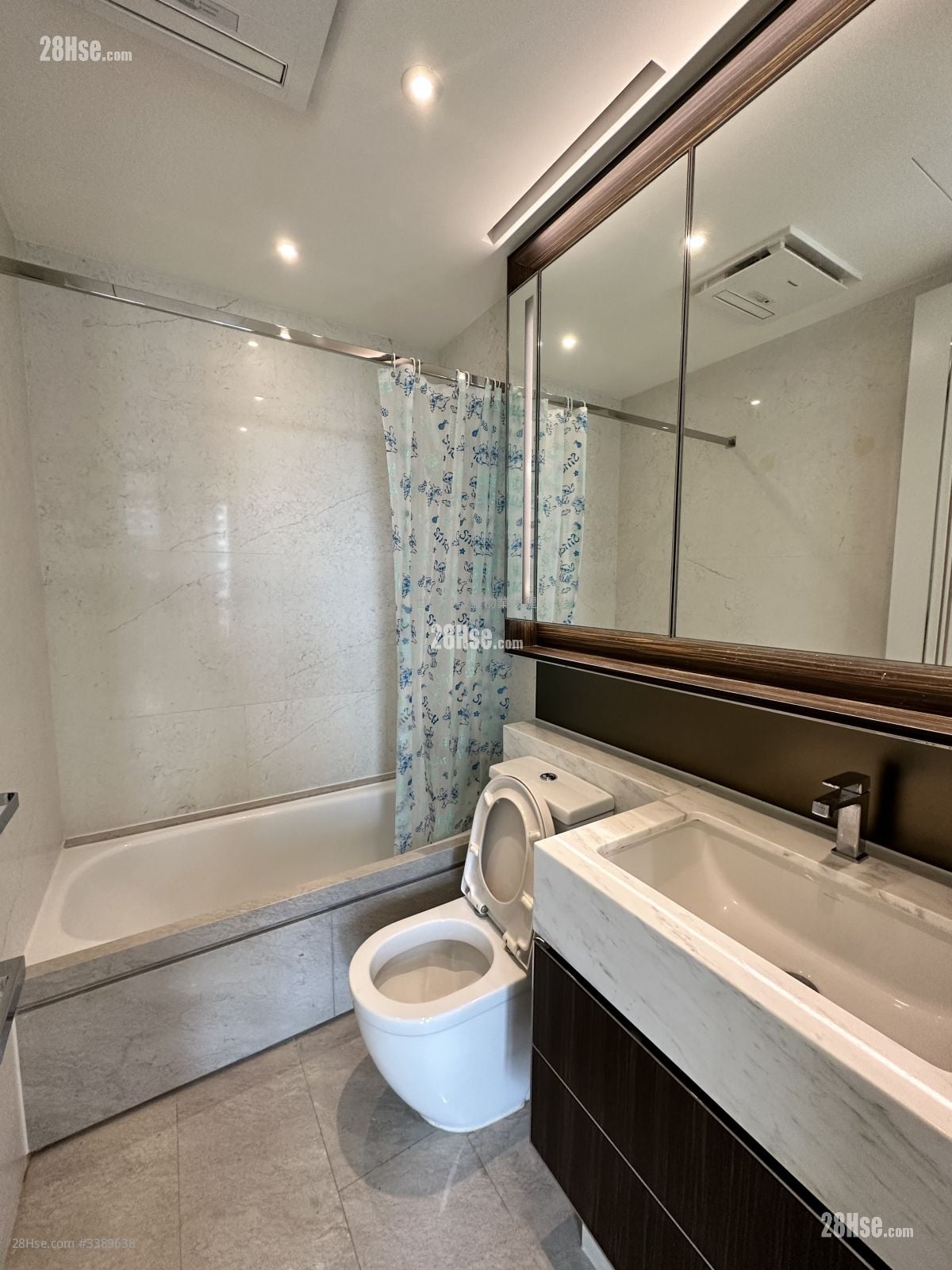 Oasis Kai Tak Rental 3 Bedrooms , 2 Bathrooms 752 ft²