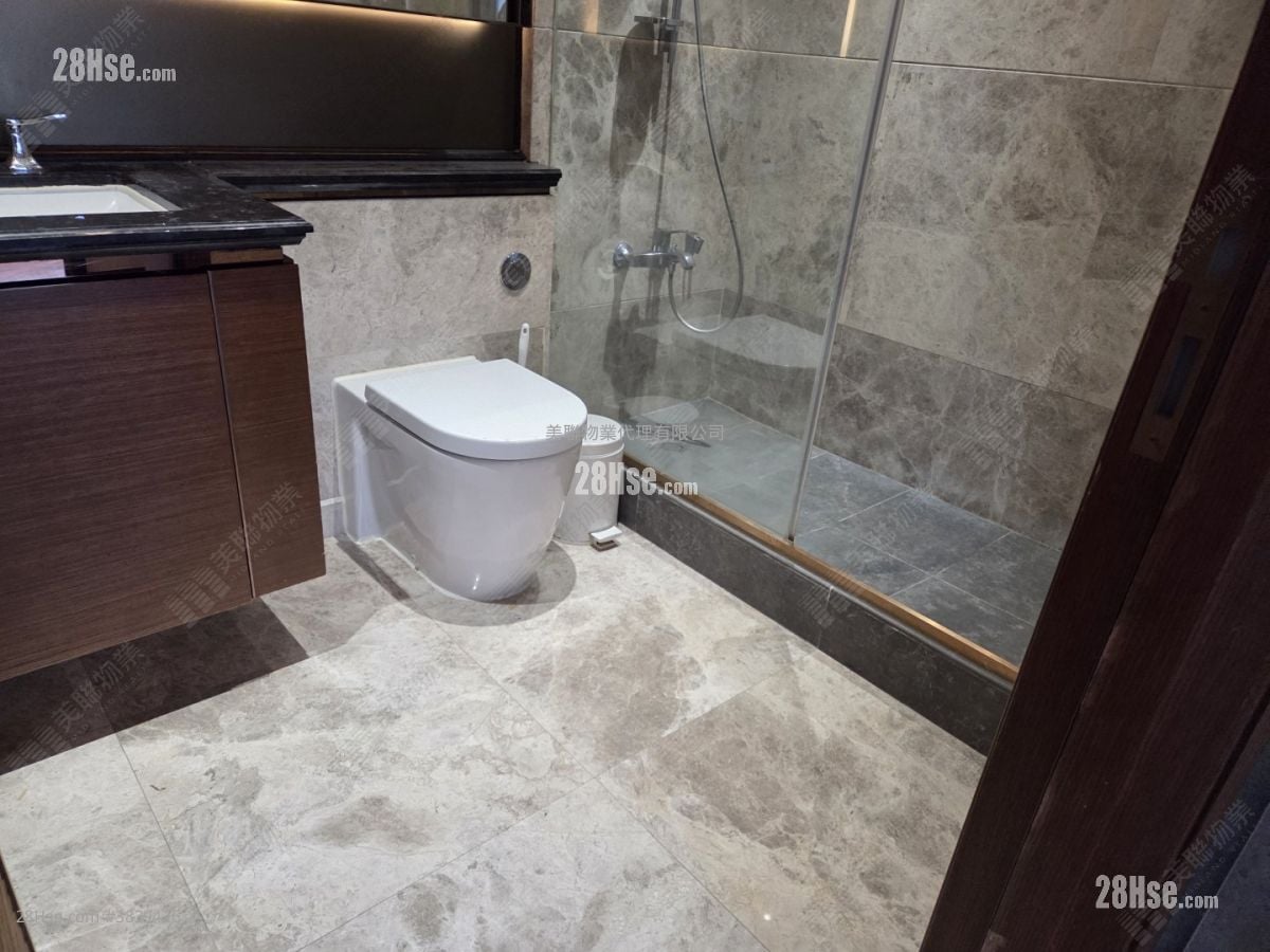 Parc Inverness Sell 2 Bedrooms , 3 Bathrooms 883 ft²