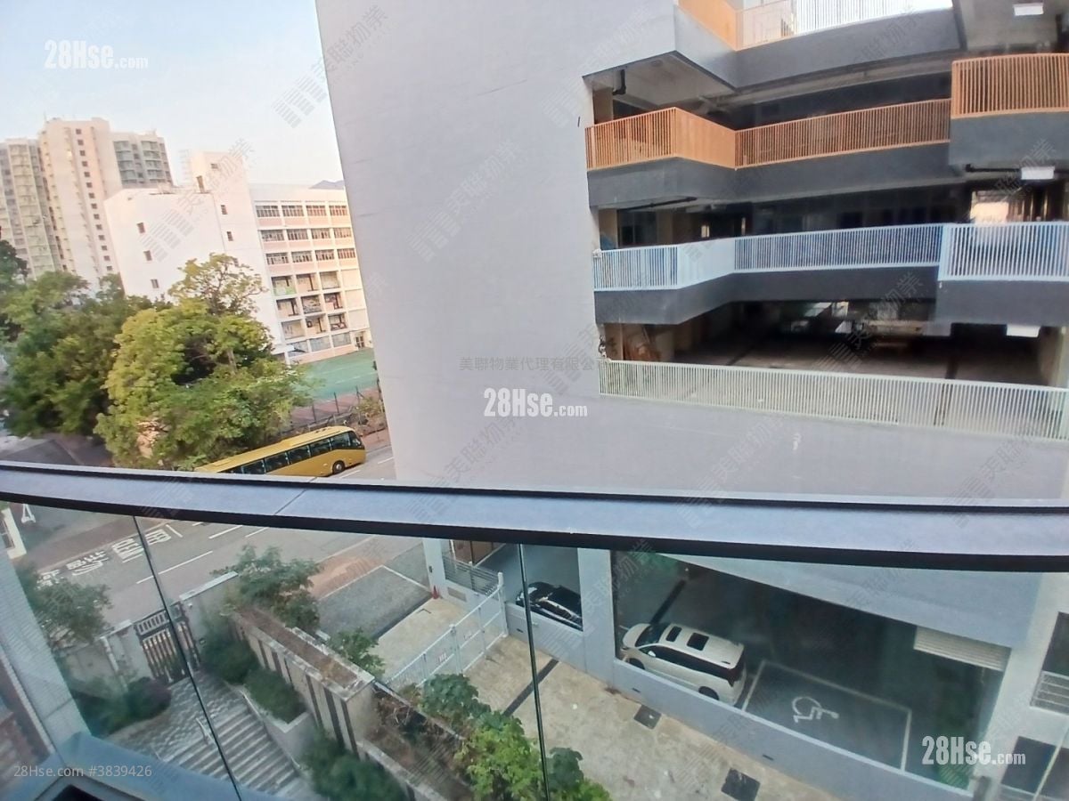 Parc Inverness Sell 2 Bedrooms , 3 Bathrooms 883 ft²