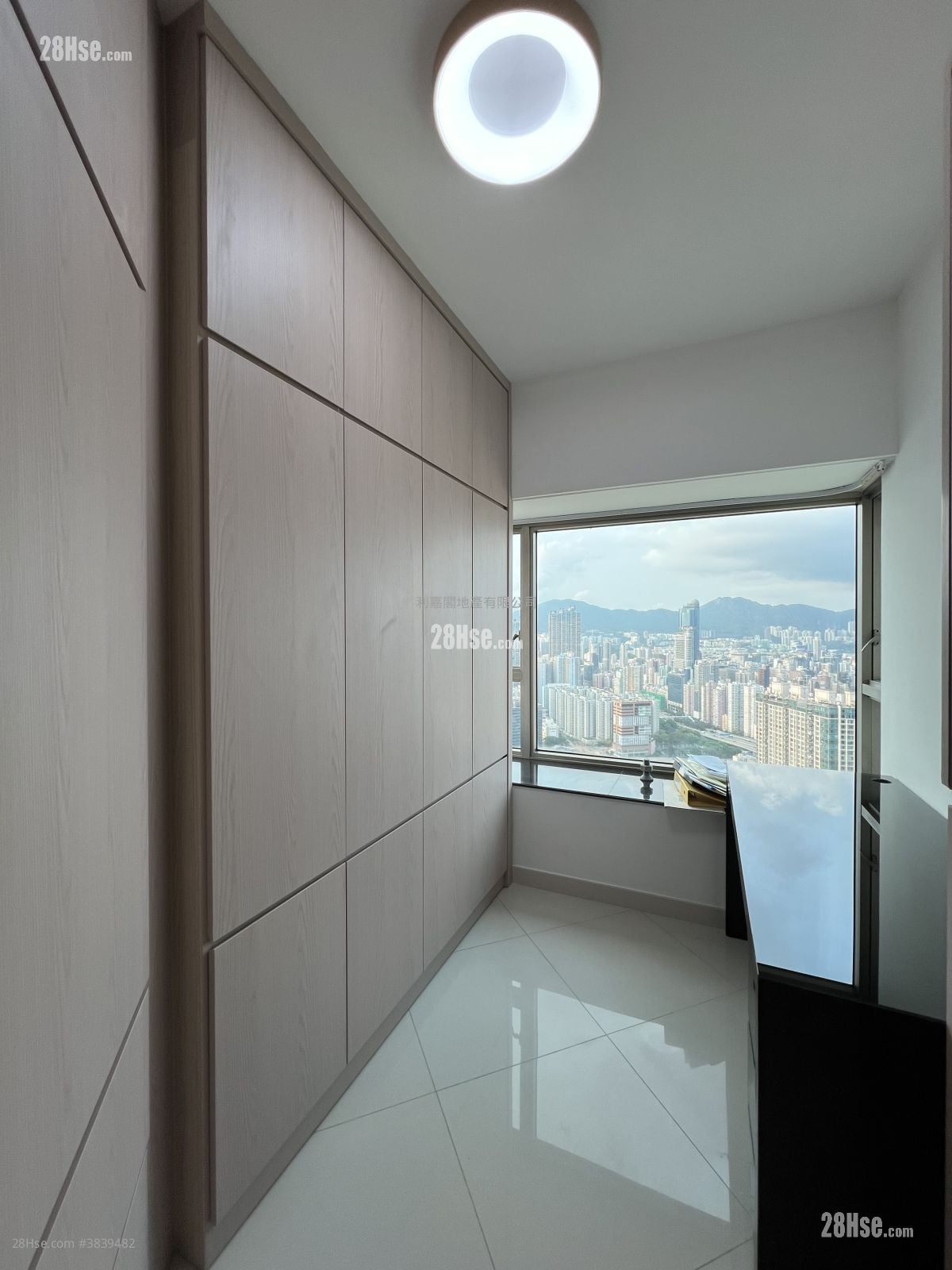 Sorrento Rental 2 Bedrooms , 2 Bathrooms 853 ft²